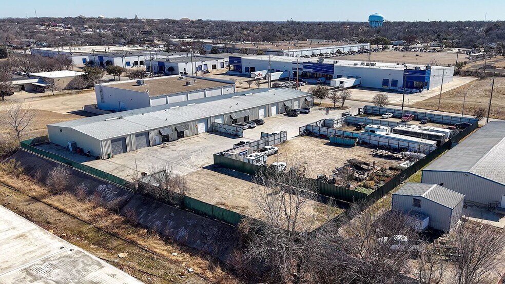 More Photos Of 2970 Suffolk Dr, Fort Worth Warehouse For Sale
