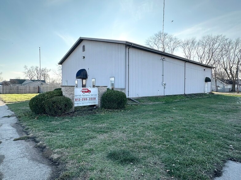More Photos Of 2103 S First, Terre Haute Warehouse For Sale
