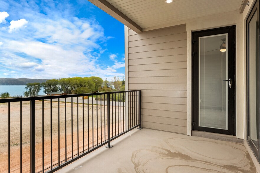 More Photos Of 45 E 150 S, Garden City Apartments For Sale