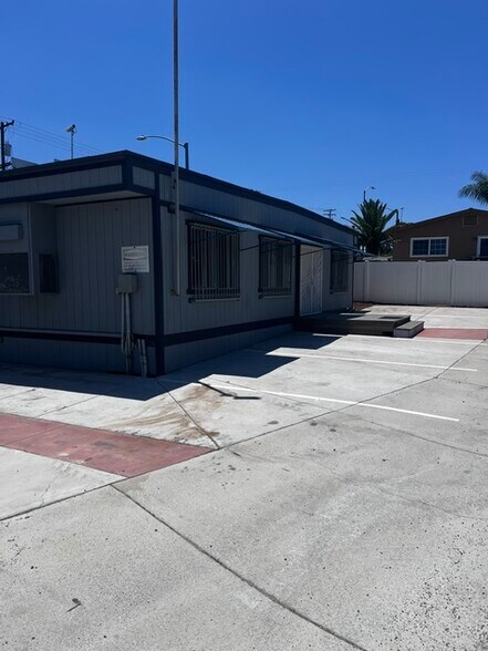 More Photos Of 8907 Creekford Dr, Lakeside Contractor Storage Yard For Lease