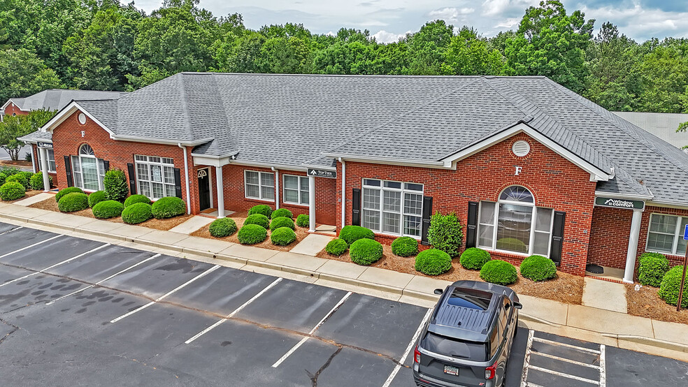 Primary Photo Of 555 Sun Valley Dr, Roswell Medical For Lease