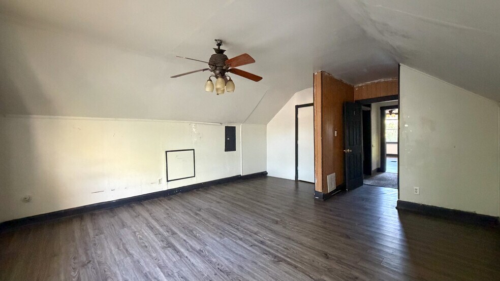 More Photos Of 278 Helen St, Cincinnati Apartments For Sale