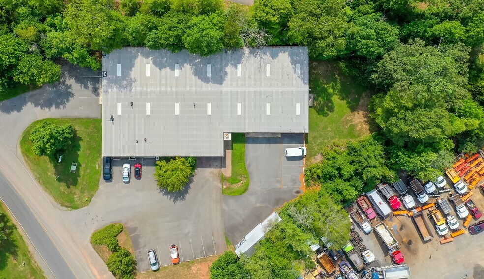 More Photos Of 8198 Euclid Ct, Manassas Park Warehouse For Lease