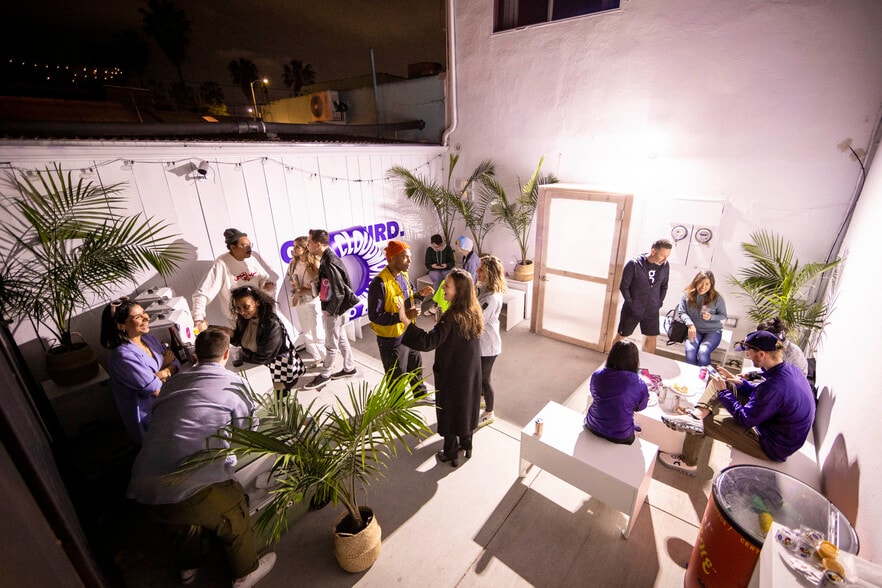 More Photos Of 1302-1306 Abbot Kinney Blvd, Venice Storefront Retail Residential For Lease