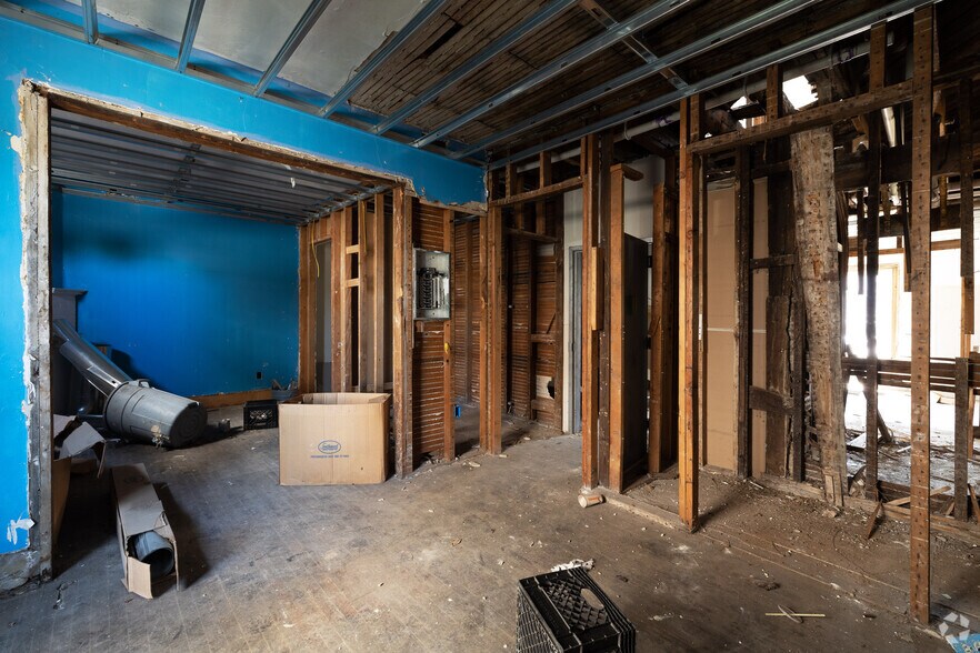 More Photos Of 212 Court St, Binghamton Apartments For Sale