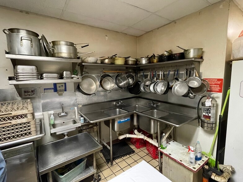 More Photos Of 6125 St Clair Ave, Cleveland Restaurant For Lease