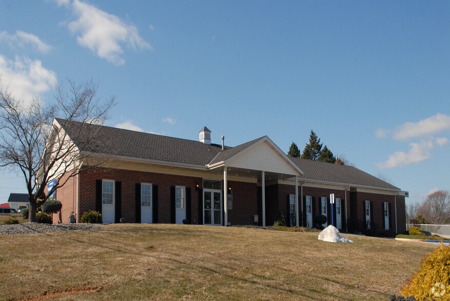 More Photos Of 234 N Main St, York Bank For Sale