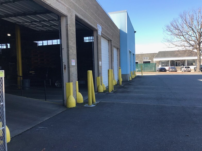 More Photos Of 3550 E Virginia Beach Blvd, Norfolk Warehouse For Lease