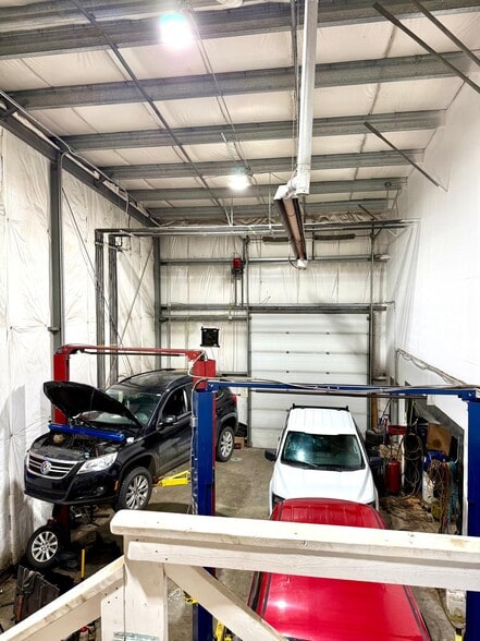 More Photos Of 7611 Sparrow Dr, Leduc Warehouse For Lease