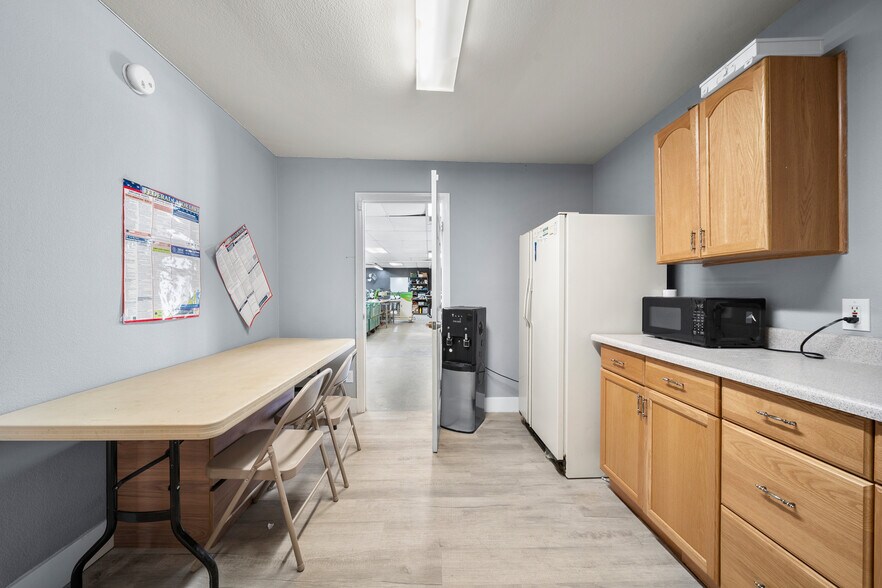 More Photos Of 321 E Main St, El Centro Warehouse For Sale