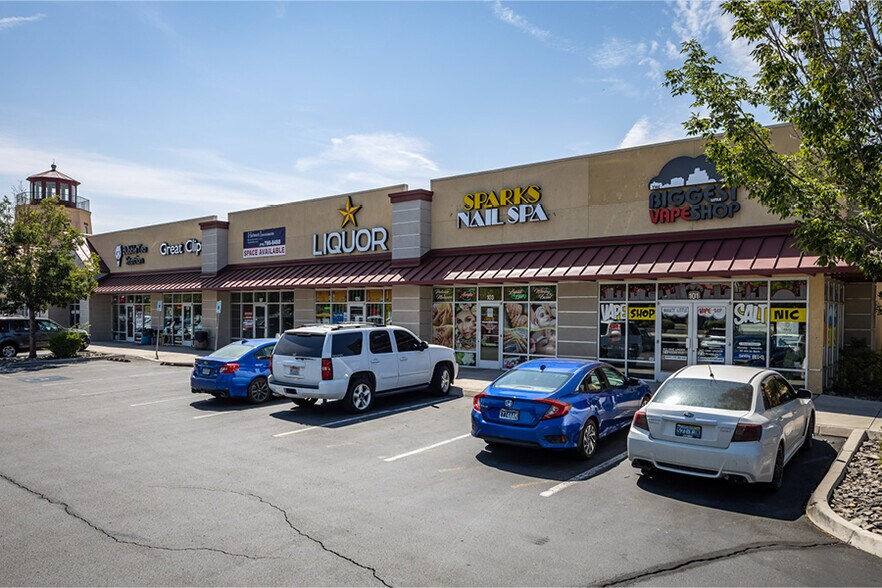 More Photos Of 1495 E Prater Way, Sparks Storefront Retail Office For Sale