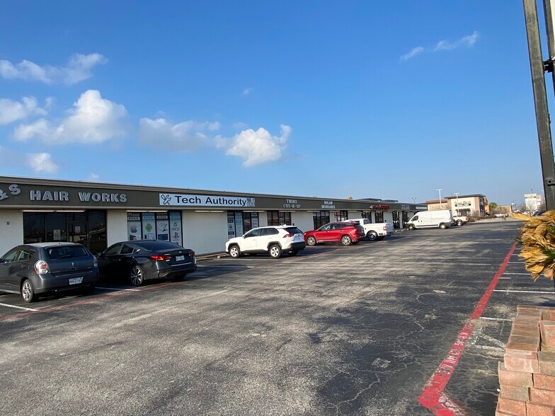 Primary Photo Of 401 E Nasa Rd 1, Webster Self Storage For Lease