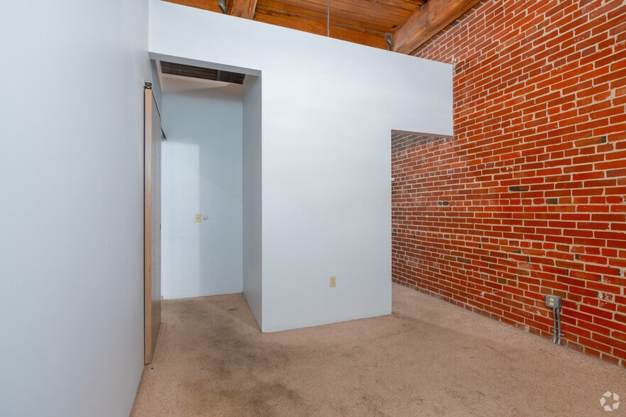 More Photos Of 1308 Washington Ave, Saint Louis Apartments For Sale