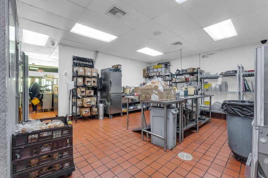 More Photos Of 4950 W 12th Ave, Hialeah Restaurant For Sale