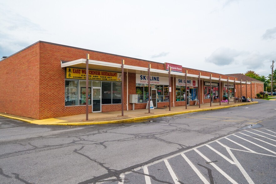 More Photos Of 12 Luray Shopping Ctr, Luray General Retail For Lease