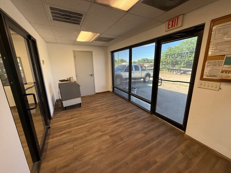 More Photos Of 2600 James St, Denton Warehouse For Lease