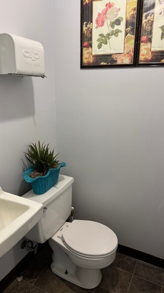 More Photos Of 200 E Nine Mile Rd, Highland Springs Medical For Sale