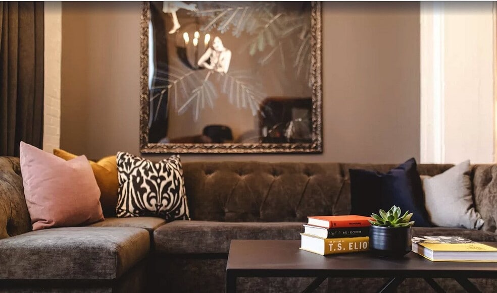 More Photos Of 1501 Washington Ave, Saint Louis Hotel For Sale