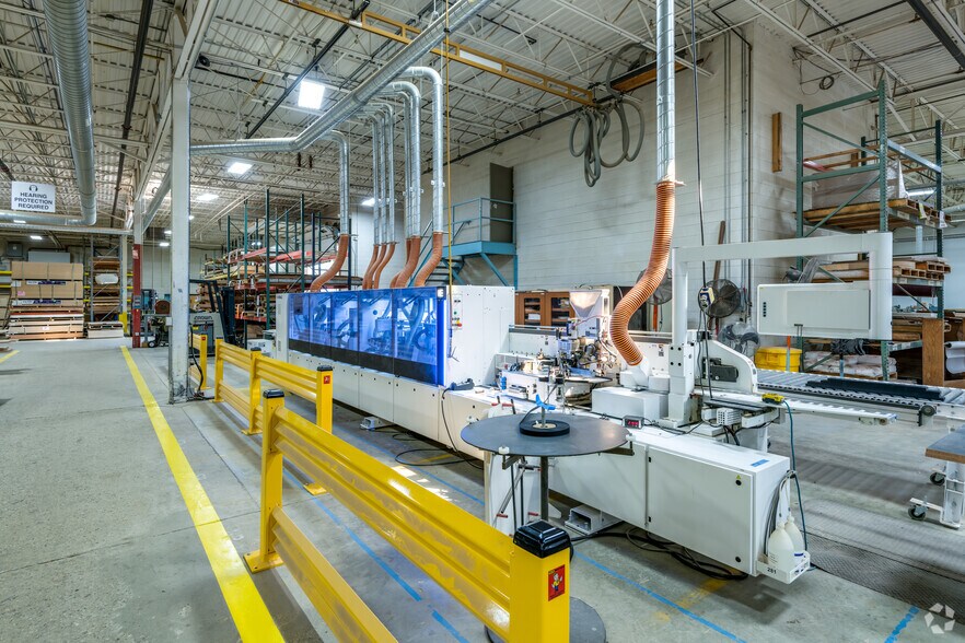 More Photos Of W139N9499 State Highway 145, Menomonee Falls Manufacturing For Sale