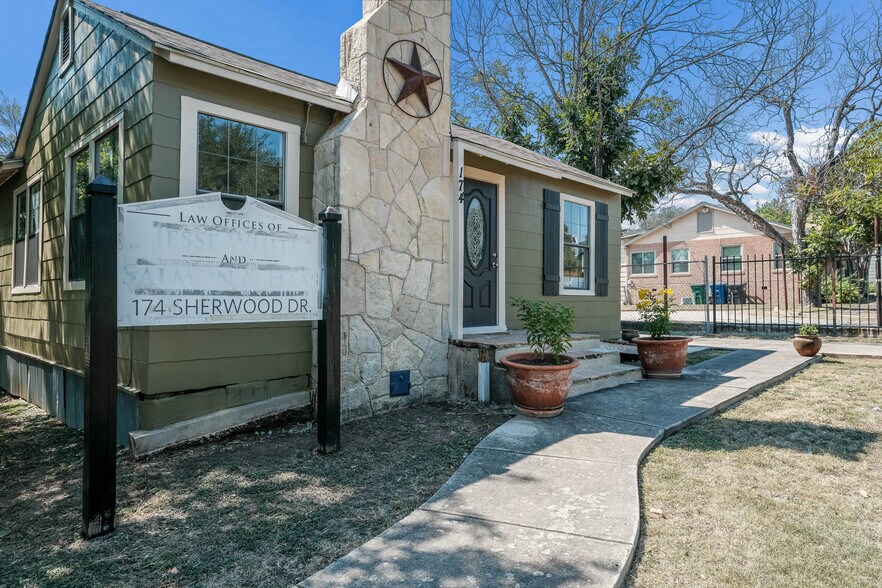 More Photos Of 174 Sherwood Dr, San Antonio Office Residential For Lease