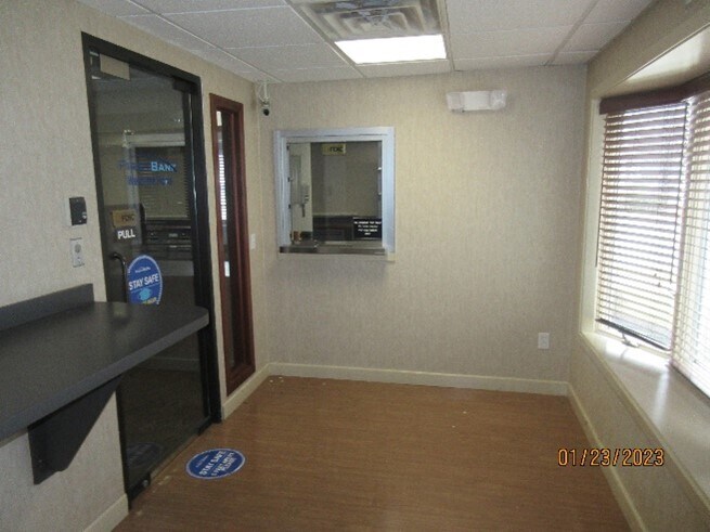 More Photos Of 2712 Nottingham, Trenton Office For Lease