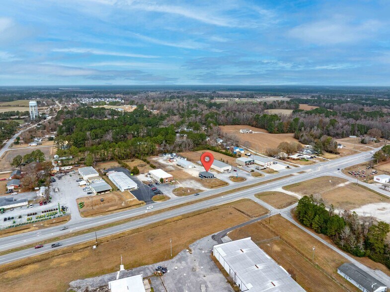 More Photos Of 3261 New Bern Hwy, Jacksonville Light Distribution For Lease