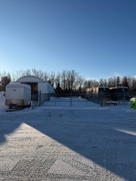 More Photos Of 11113 83 Av, Fort Saskatchewan Warehouse For Sale