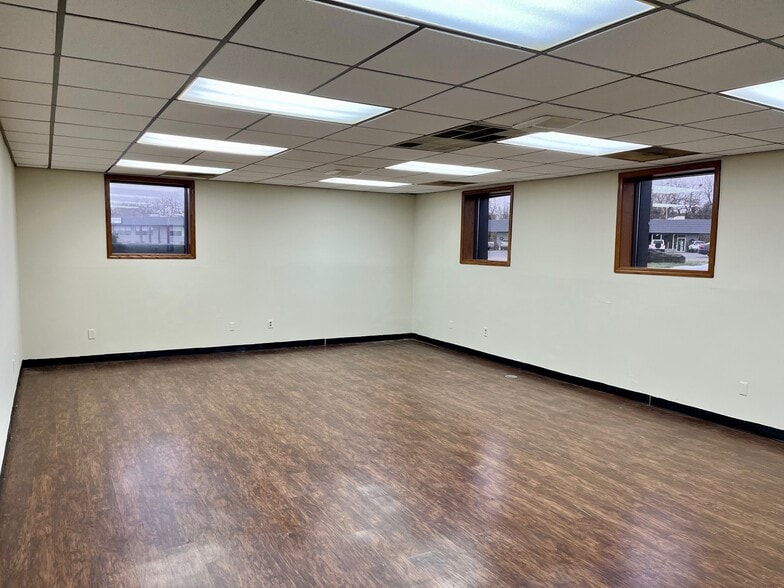 More Photos Of 1212 Towanda Ave, Bloomington Storefront Retail Office For Lease