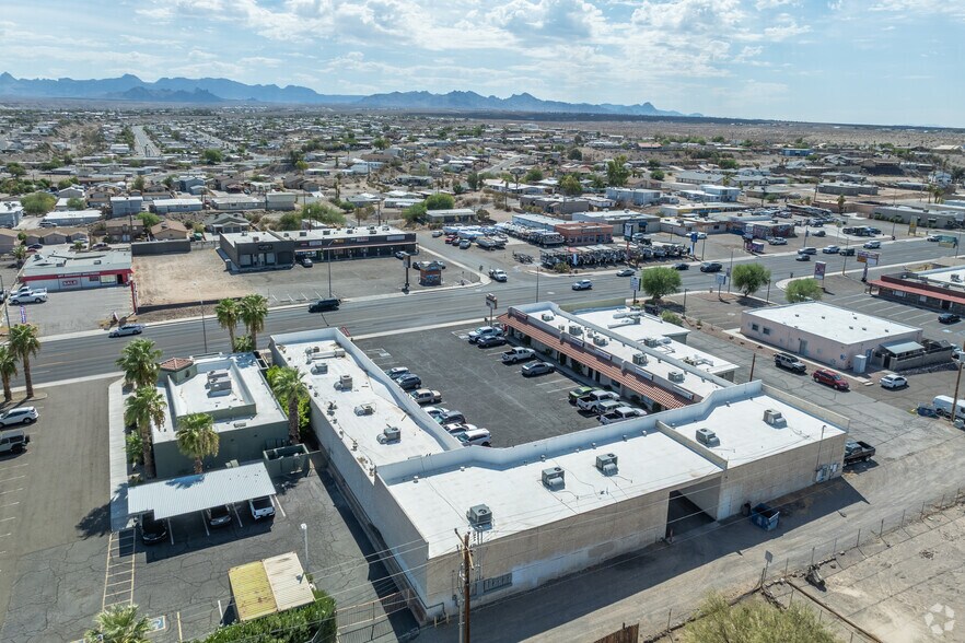 More Photos Of 2065 Highway 95, Bullhead City Storefront For Lease