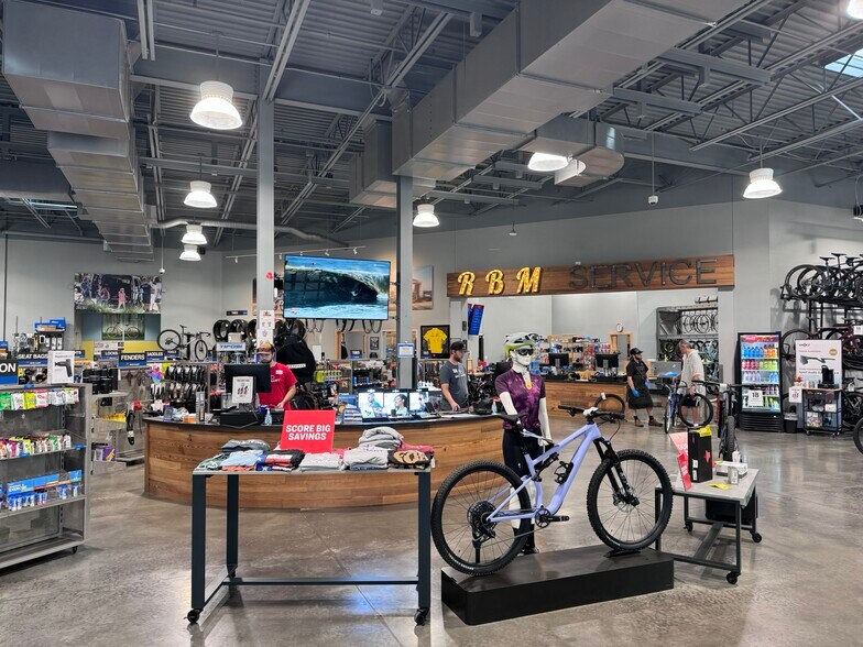 More Photos Of 9040 Falcon View Dr, McKinney Storefront For Sale