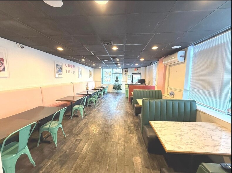 More Photos Of 1439 Vine St, Philadelphia Restaurant For Lease