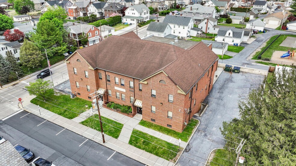 More Photos Of 855 Lincoln Ave, Northampton Office For Sale