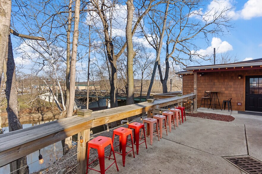 More Photos Of 97 E Main St, Batavia Office For Sale