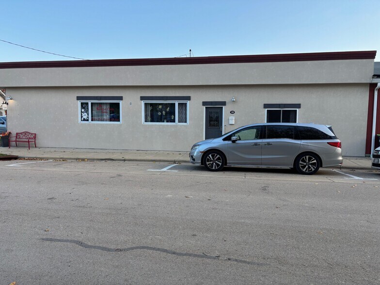 More Photos Of 300 N Dickason Blvd, Columbus Warehouse For Sale