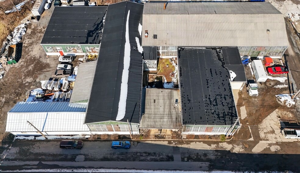 More Photos Of 935 W 6th St, Lansdale Industrial For Sale