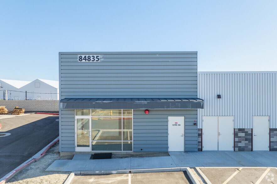More Photos Of 84829 Avenue 48, Coachella Manufacturing For Sale