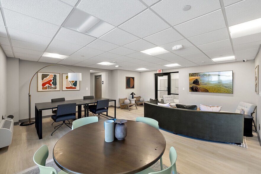 More Photos Of 34911 Van Dyke Ave, Sterling Heights Apartments For Lease