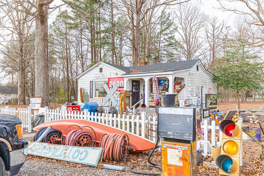 More Photos Of 10379 Chamberlayne Rd, Mechanicsville Freestanding For Sale