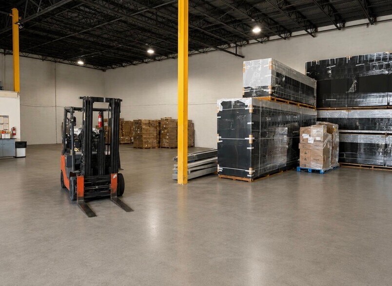 More Photos Of 10871 NW 33rd St, Miami Warehouse For Lease