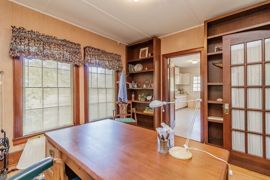 More Photos Of 615 Patterson, LaFayette Medical For Sale