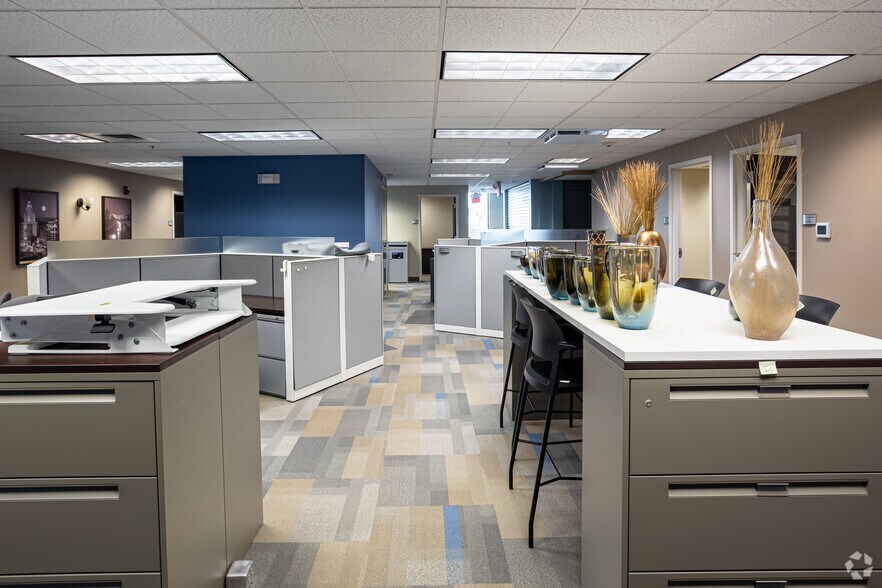 More Photos Of 1405 S County Trl, East Greenwich Medical For Lease