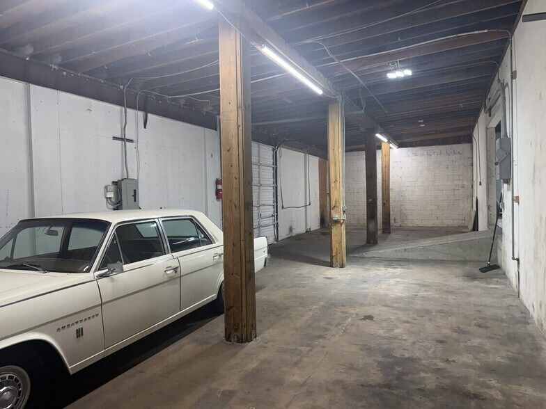 More Photos Of 1110 2nd Ave S, Lake Worth Warehouse For Sale