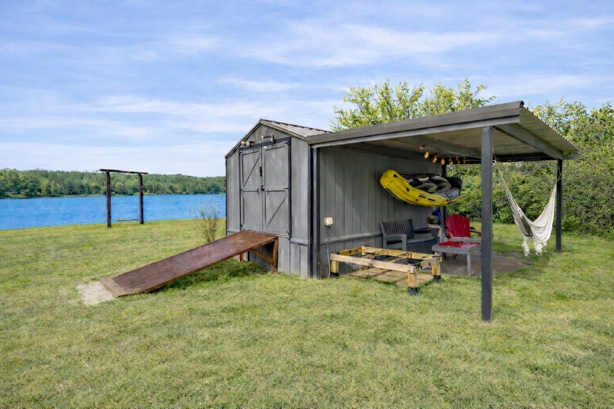 More Photos Of 2013 Bedford Ct, Weatherford Hospitality For Sale