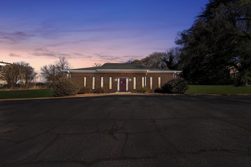 Primary Photo Of 1530 Buncombe Rd, Greenville Office Residential For Sale