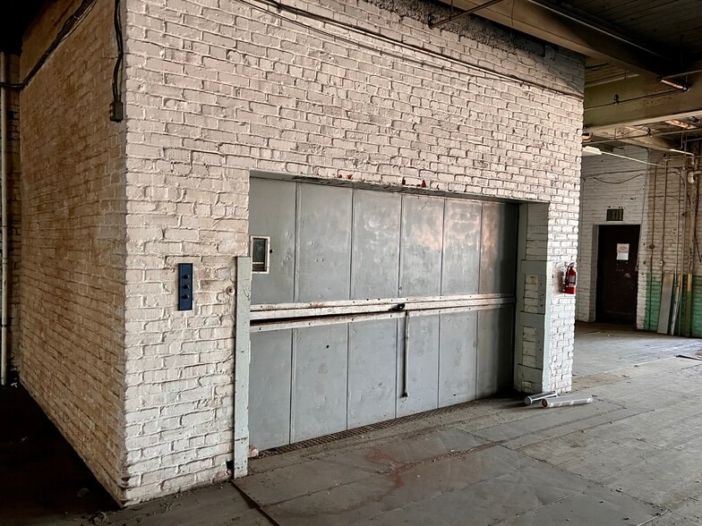 More Photos Of 6500 Hamilton Ave, Pittsburgh Light Manufacturing For Sale