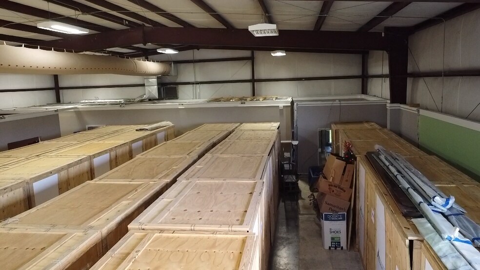 More Photos Of 195 Industrial Park Rd, Sweetwater Warehouse For Sale