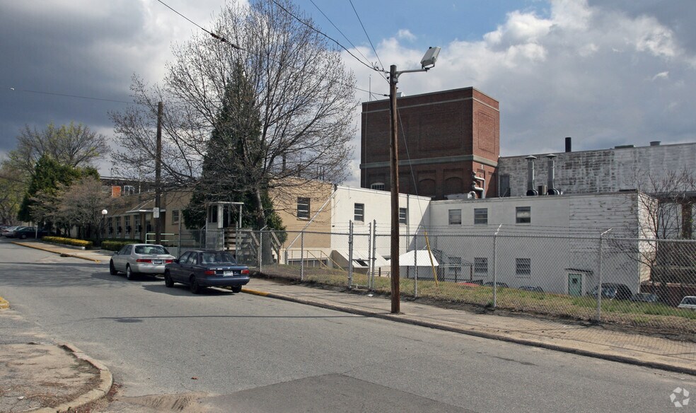 More Photos Of 601 Mineral Spring Ave, Pawtucket Manufacturing For Lease