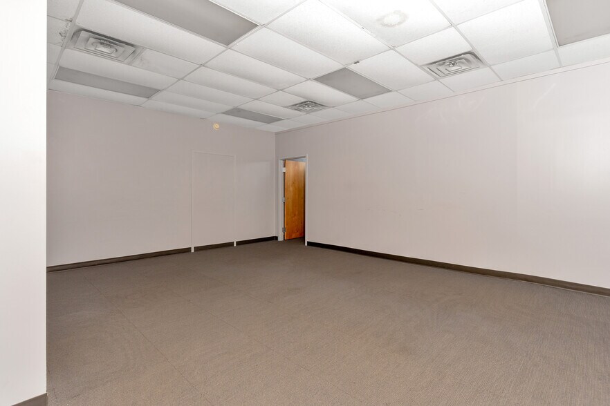 More Photos Of 2005 Riverside Dr, Chattanooga Industrial For Lease