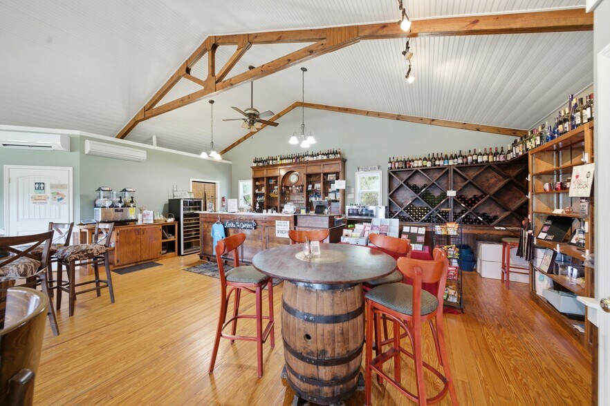 More Photos Of 1650 Dusty Rd, Newberry Winery Vineyard For Sale