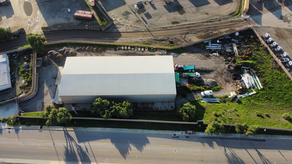 More Photos Of 151-161 Airport Rd, King City Warehouse For Sale